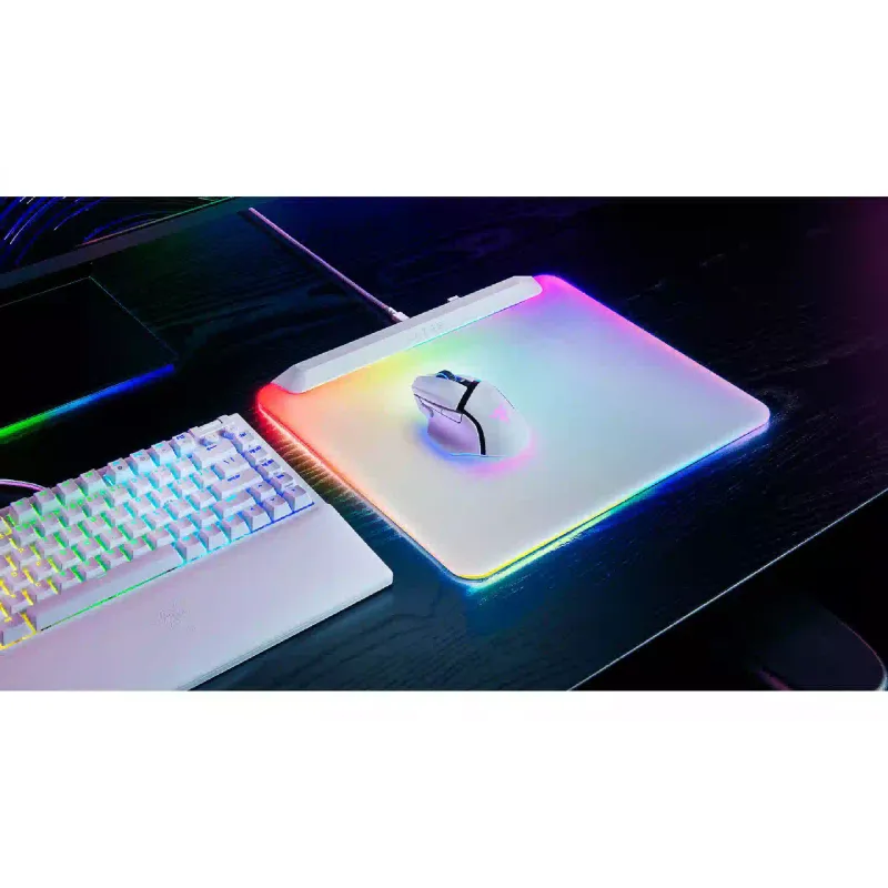 Игровая поверхность Razer  White (RZ02-04920200-R3M1)