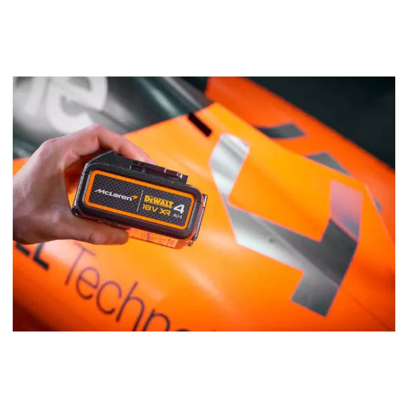 Fúró-csavarhúzó DeWALT (DCD85MM2T)