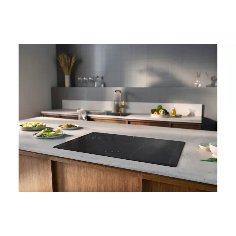 Hob Electrolux (EIS87583), Black