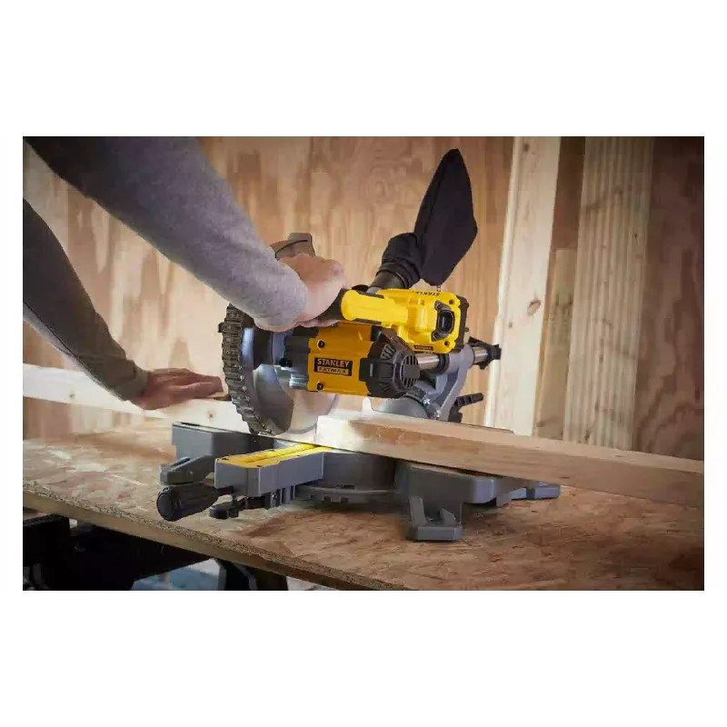 Krožna žaga Stanley FatMax (SFMCS550B)
