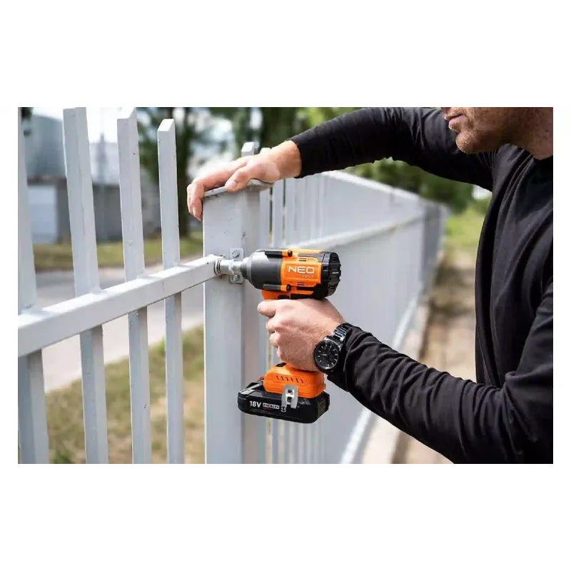 Гайковерт ударний Graphite (04-608)