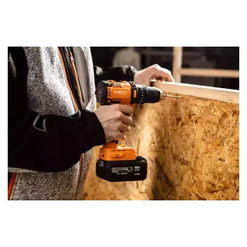 Шуруповерт-дриль Graphite (04-619)