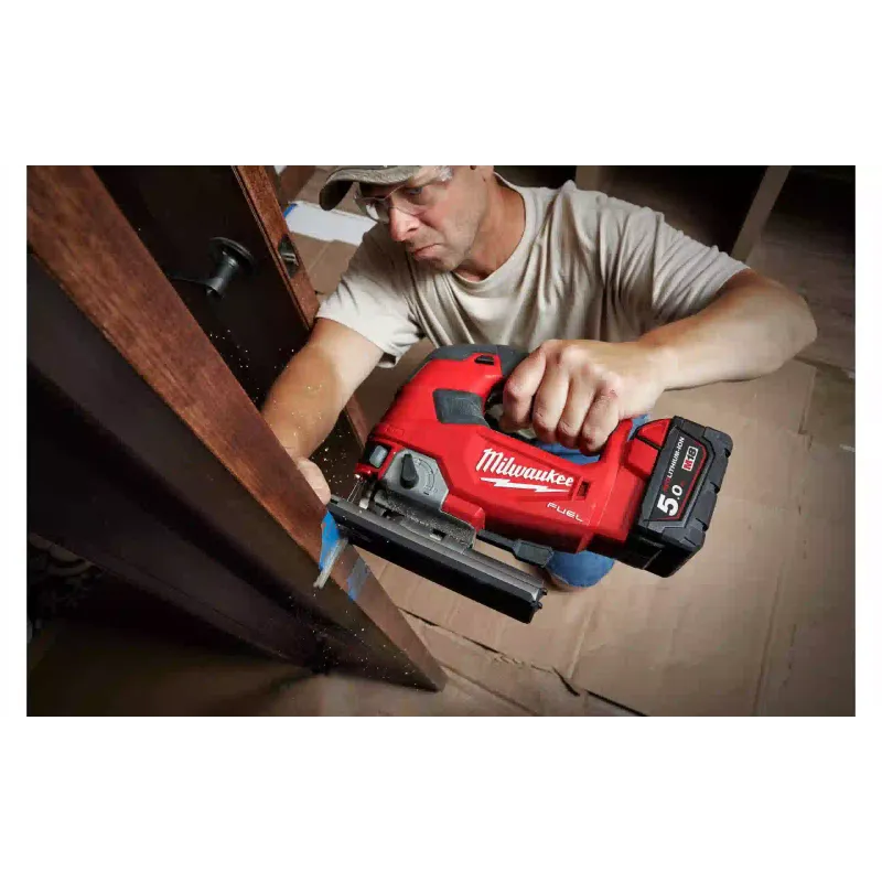 Λεπτό πριόνι Milwaukee (4933464726)