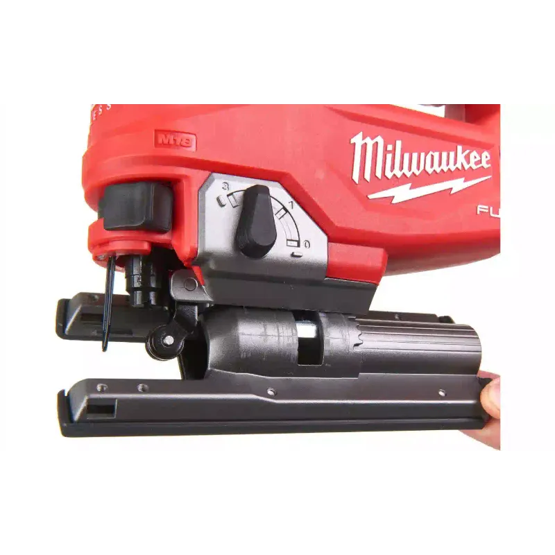 Λεπτό πριόνι Milwaukee (4933464726)