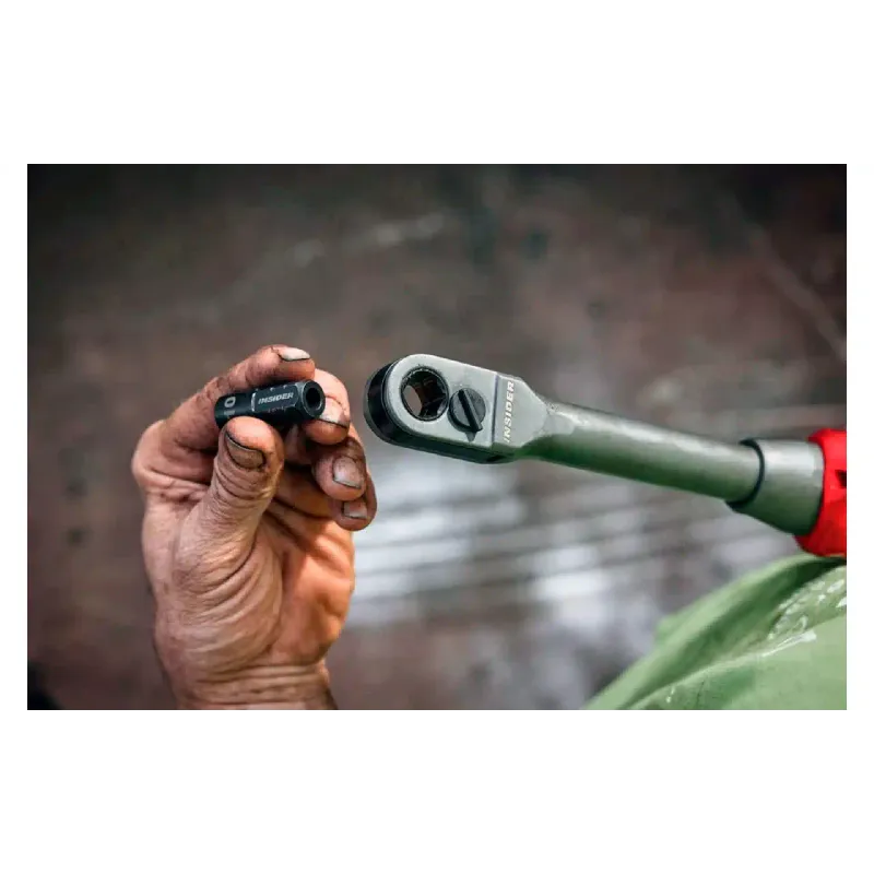 Гайковерт ударний Milwaukee (4933480756)