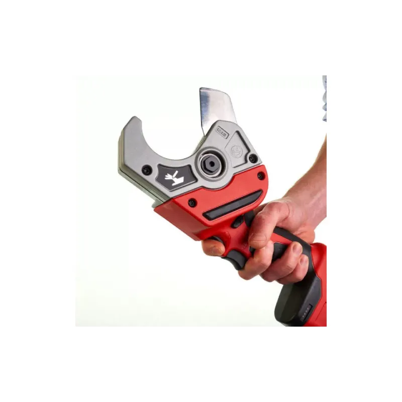 Csővágó Milwaukee (4933416550)