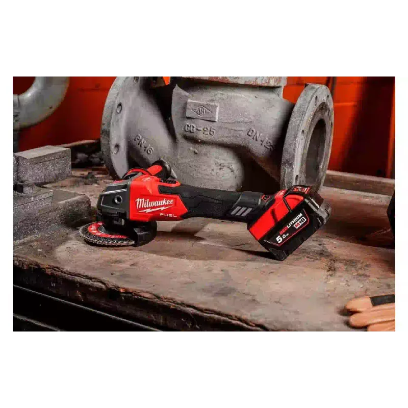 Csiszológép Milwaukee (4933478436)