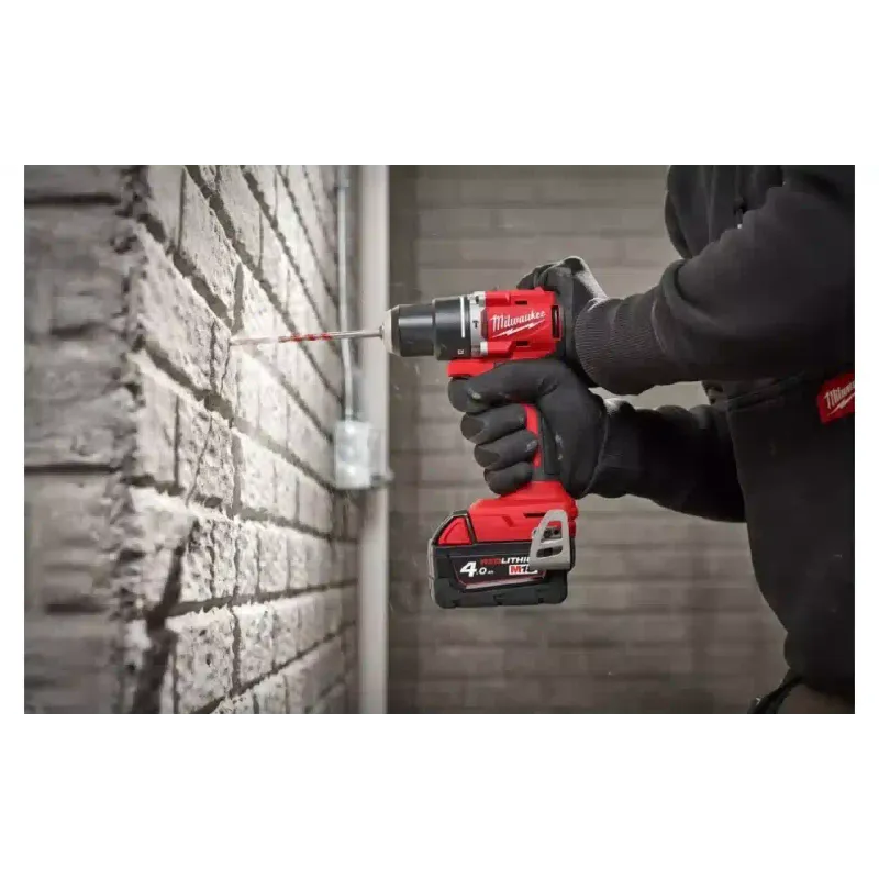 Шуруповерт-дриль Milwaukee (4933492821)