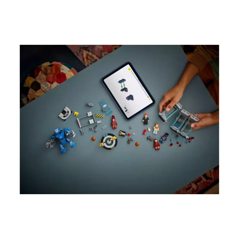 Konstruktor LEGO Super Heroes Iron Man's Laboratory Hall of Armor (76315)