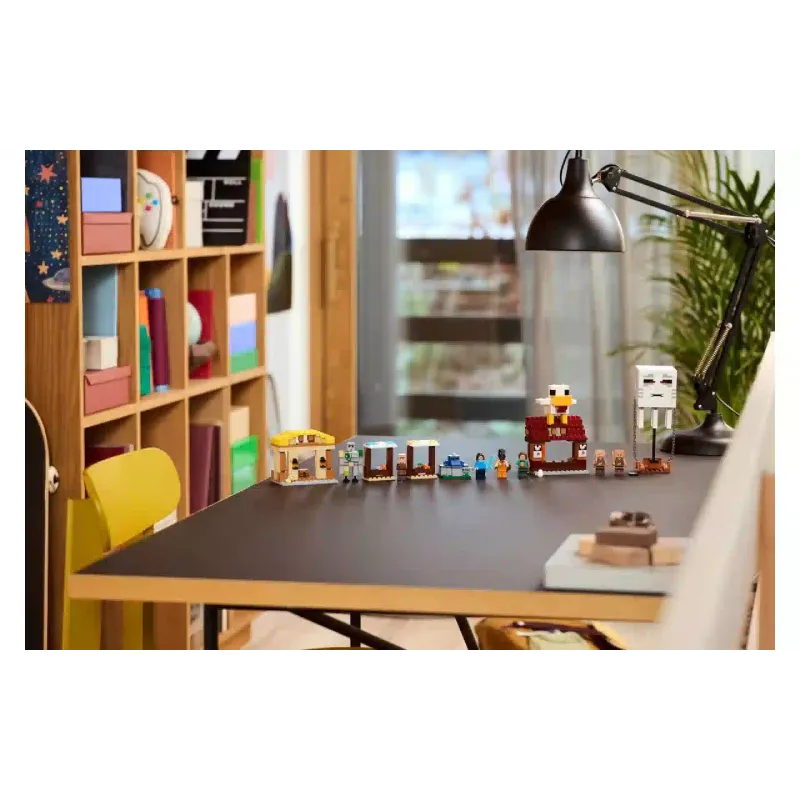 Конструктор LEGO Minecraft The Ghast Balloon Village Attac (21273)