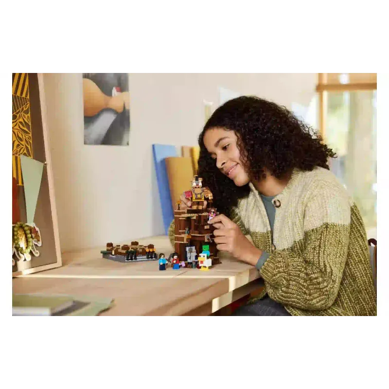 Конструктор LEGO Minecraft Woodland Mansion Fighting Rin (21272)