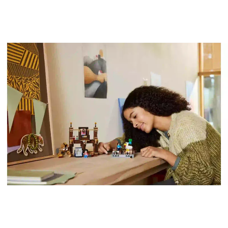 Конструктор LEGO Minecraft Woodland Mansion Fighting Rin (21272)