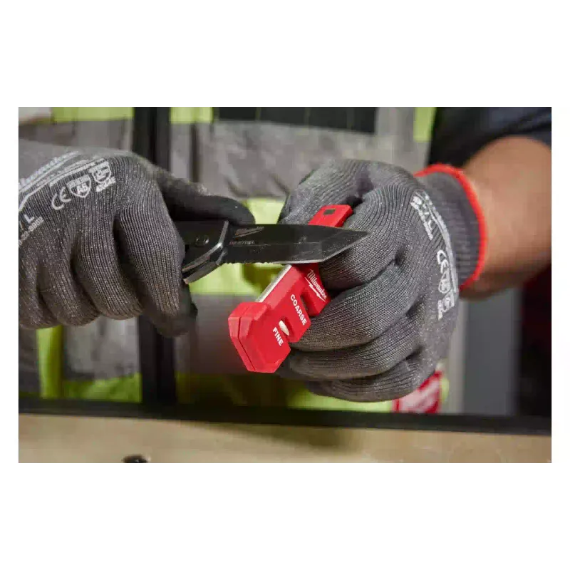 Точилка для ножей и ножниц Milwaukee (4932478562)