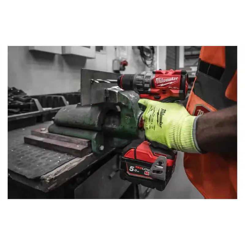 Шуруповерт-дрель Milwaukee (4933479860)