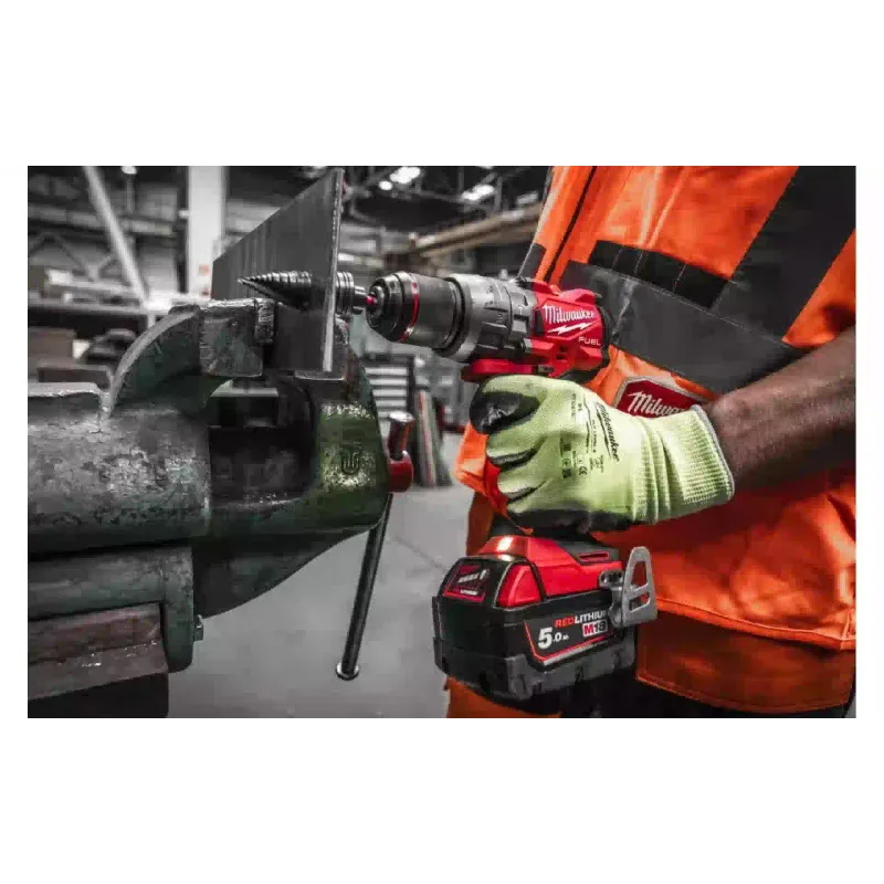 Шуруповерт-дрель Milwaukee (4933479860)