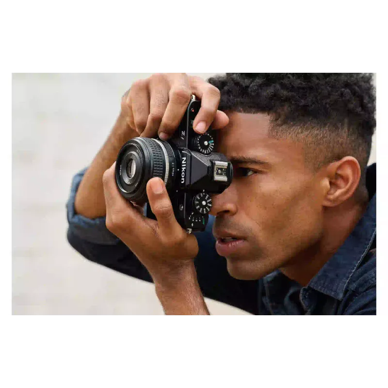Câmera Nikon (VOA120AE)