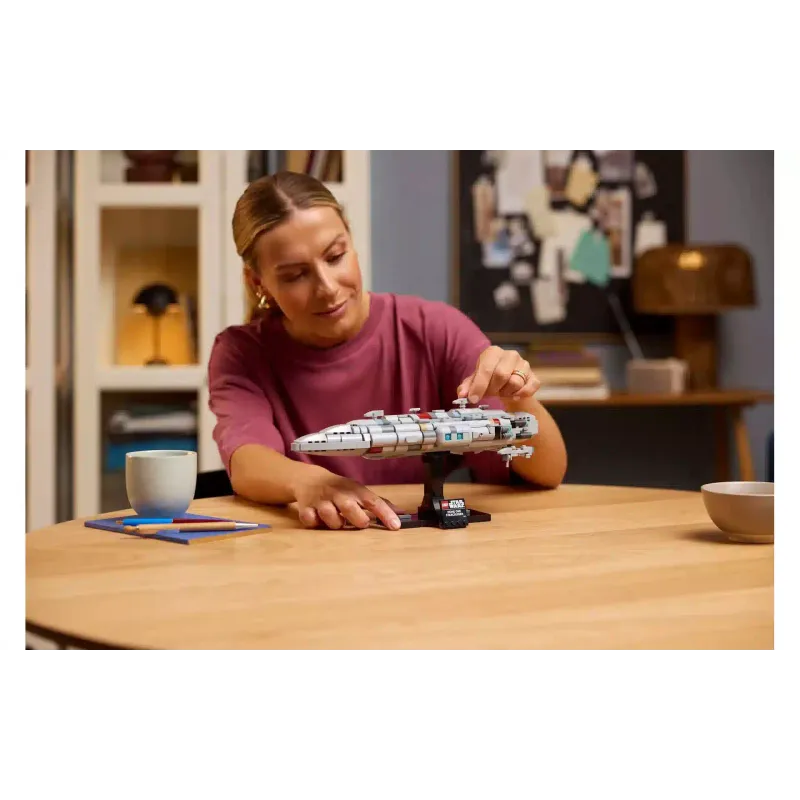 Konstruktor LEGO Star Wars Home One Starcruiser (75405)