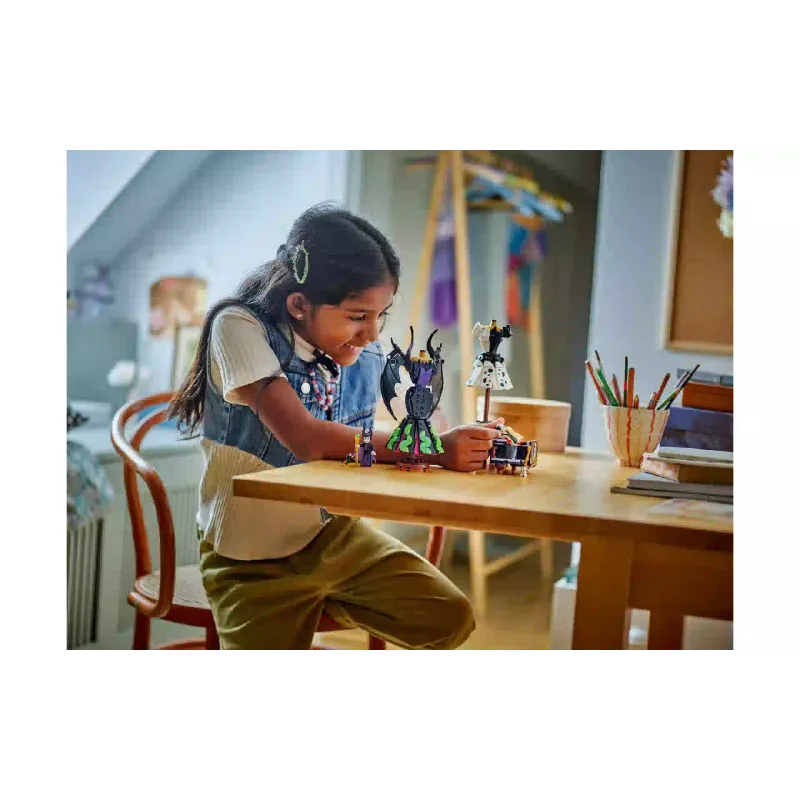 Konstruktor LEGO Disney Maleficent's and Cruella de Vil's Dresses (43262)