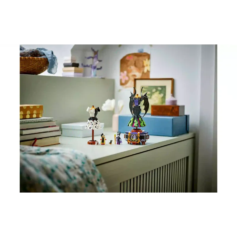 Konstruktor LEGO Disney Maleficent's and Cruella de Vil's Dresses (43262)