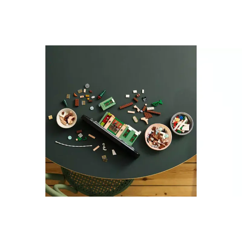 Konstruktor LEGO Icons French Cafe (10362)