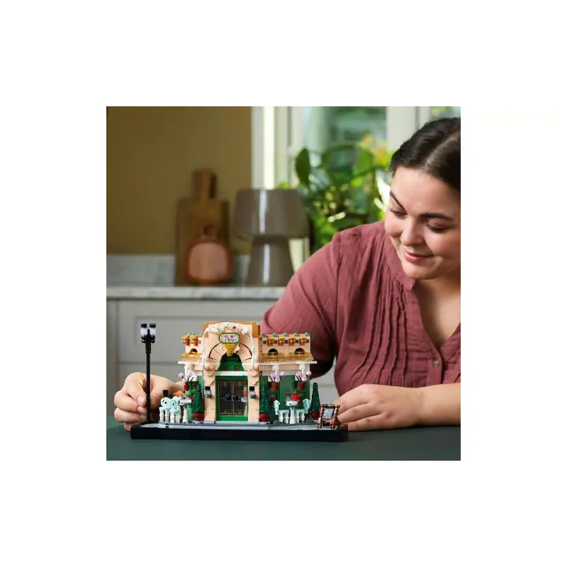 Konstruktor LEGO Icons French Cafe (10362)