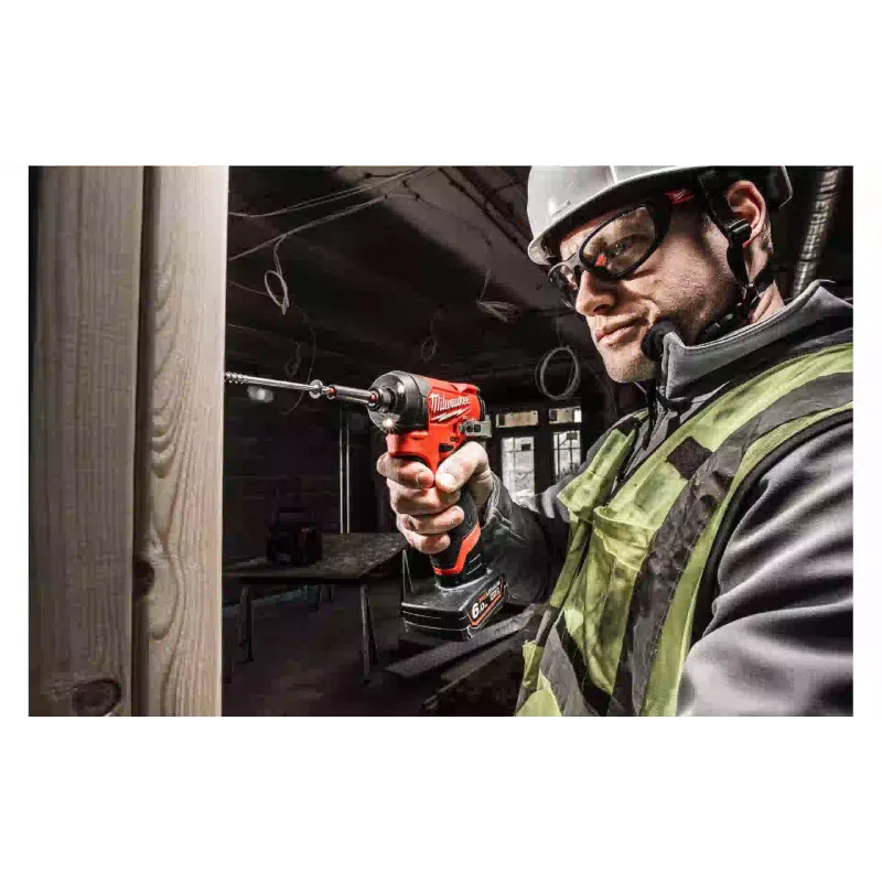 Шуруповерт ударний Milwaukee (4933499462)