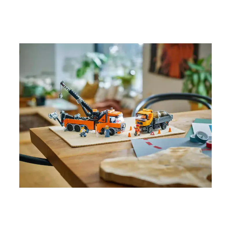 Constructor LEGO City Heavy-Duty Recovery Tow Truck with Crane (60467)
