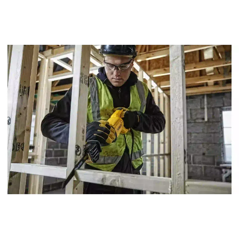 Пила шабельна DeWALT (DWE305PK)
