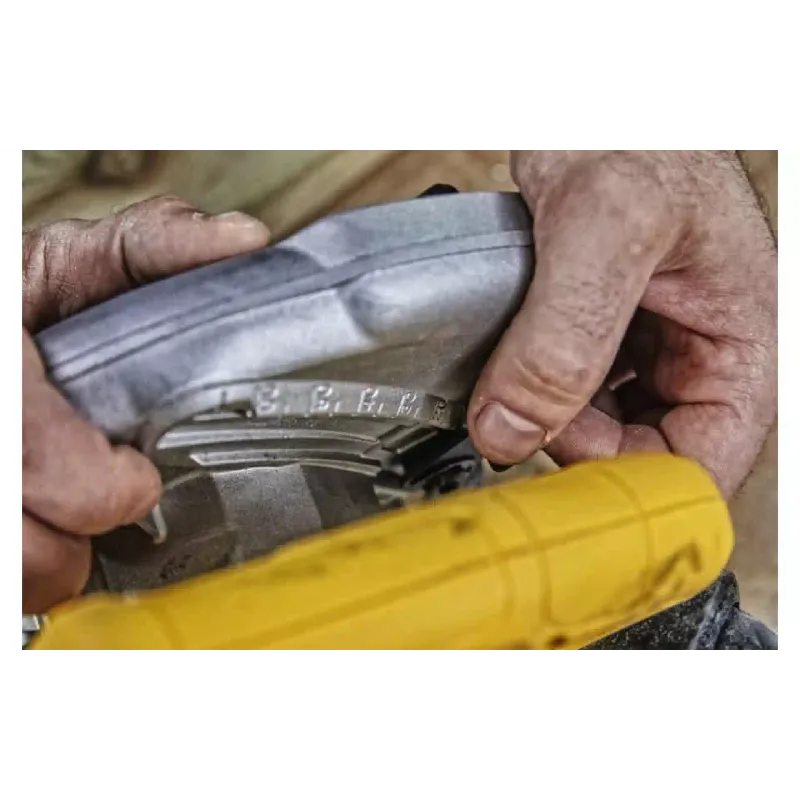 Körfűrész DeWALT (DWE560)