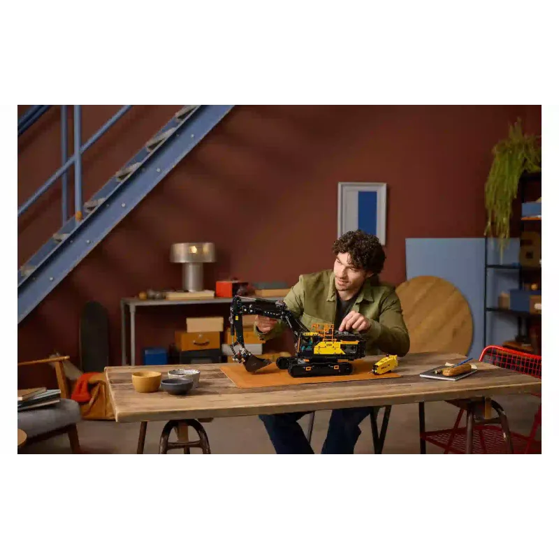 Konstruktor LEGO Technic Volvo EC500 Hybrid Excavator (42215)