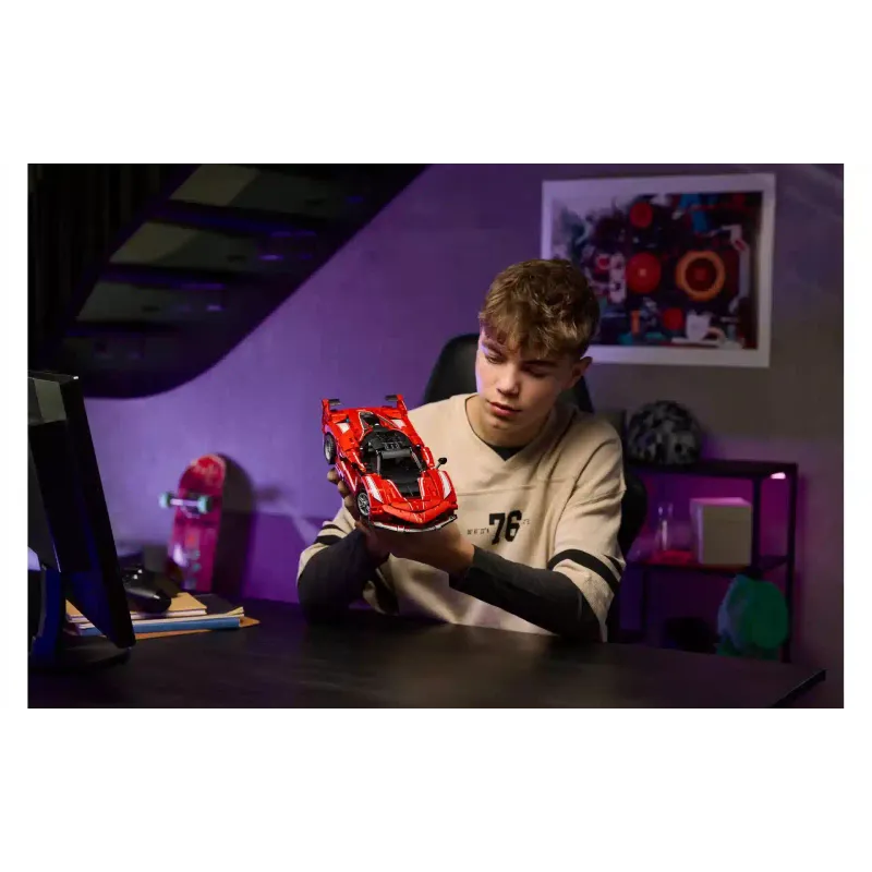 Konstruktor LEGO Technic Ferrari FXX K (42212)