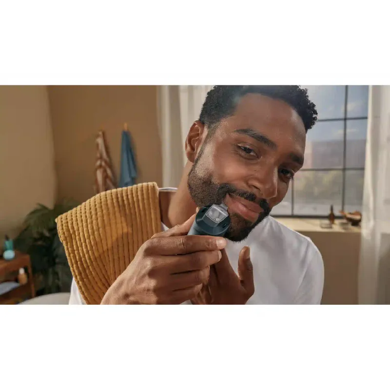 Bart- und Schnurrbartschneider Philips Series 7000, Black/Silver (BT7670/15)